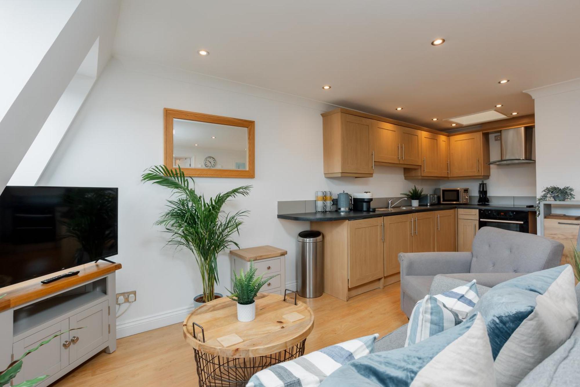 Starhost Residences - Central 3 Bed Apartment At Regents Court, Newbury Newbury  Exteriör bild