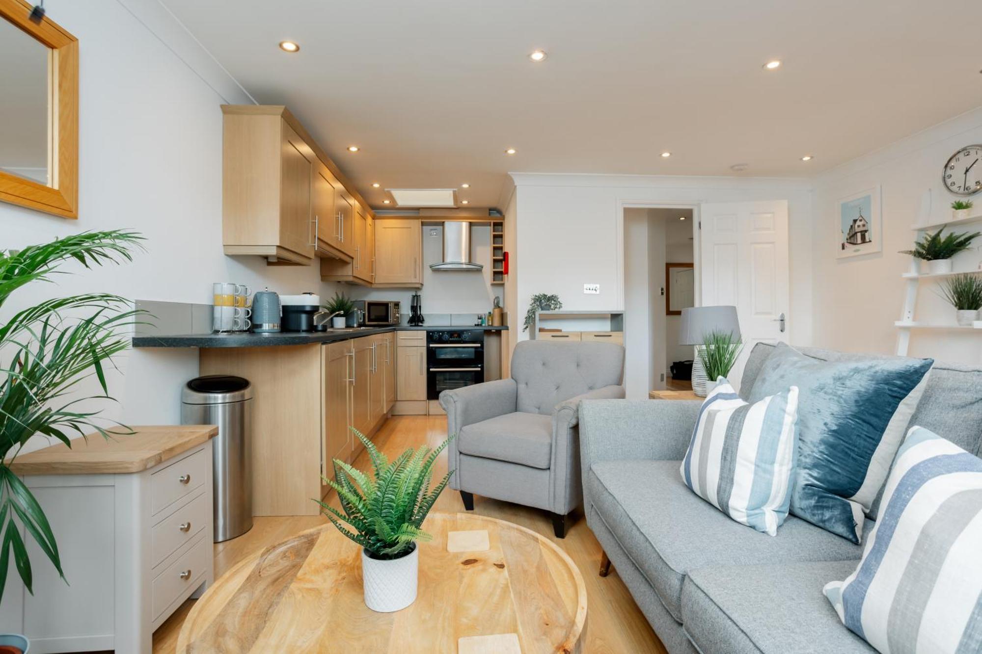 Starhost Residences - Central 3 Bed Apartment At Regents Court, Newbury Newbury  Exteriör bild